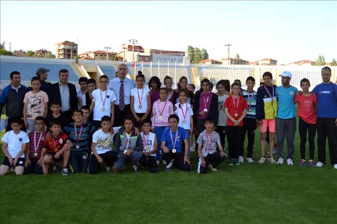Gençlik Haftası atletizm yarışmaları sona erdi