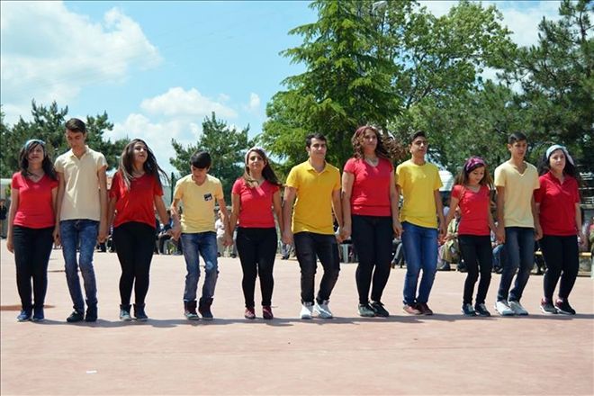 ABC Orhan Demirhan Sağlık Kolejinden Gençlik Şöleni