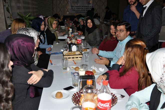 Yurtseven´e öğrencilerden büyük ilgi