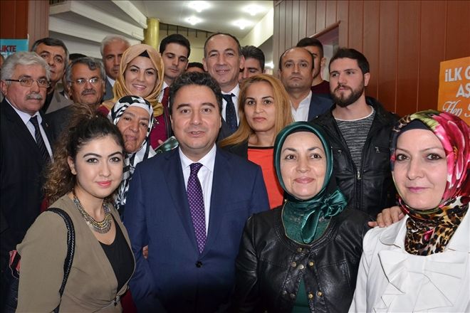 Babacan Belediyeyi ziyaret etti