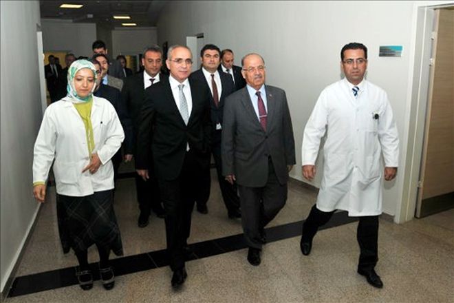 Bakan hastaneyi ziyaret etti