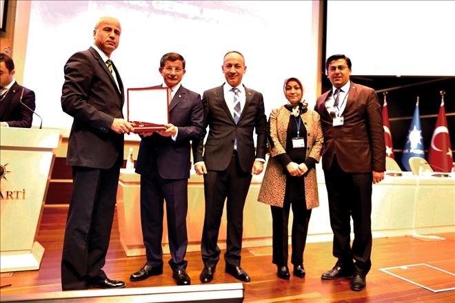Akçay ve Saygılı´ya Başbakan´dan plaket