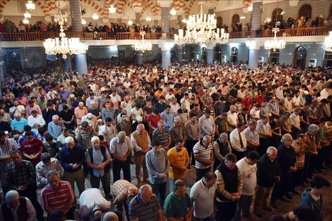 Mevlid Kandili huzur içinde kutlandı