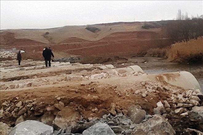 Köprü kuruluyor, yollar kısalıyor