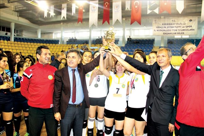Genç Kızlarda Şampiyon Spor Lisesi