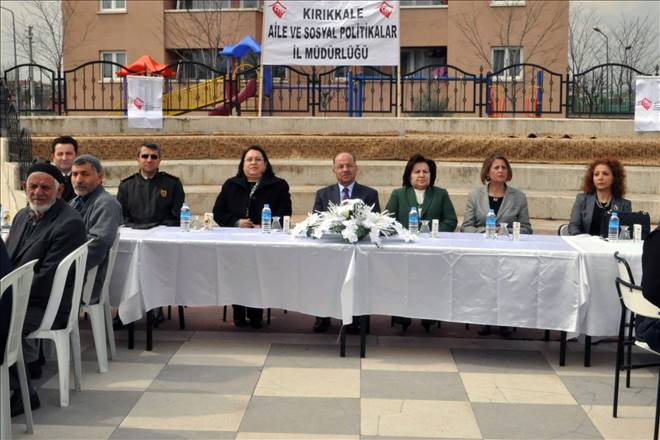 Büyüklerimize kapımız da gönlümüz de açık olmalı