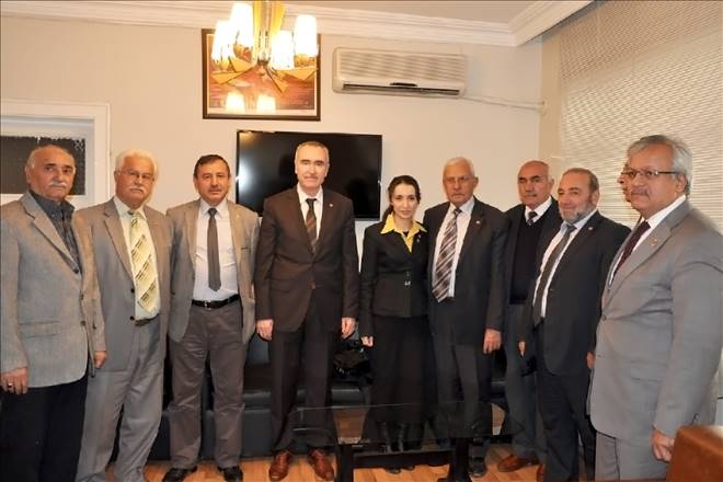 Bedeli millet ödüyor, kendileri sefa sürüyor