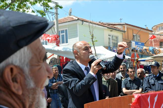 Mitingden mitinge koşuyor