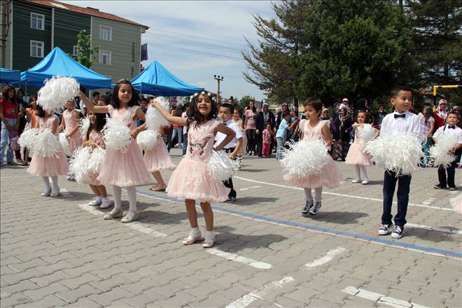 Kale İlköğretim moral şenliği düzenledi