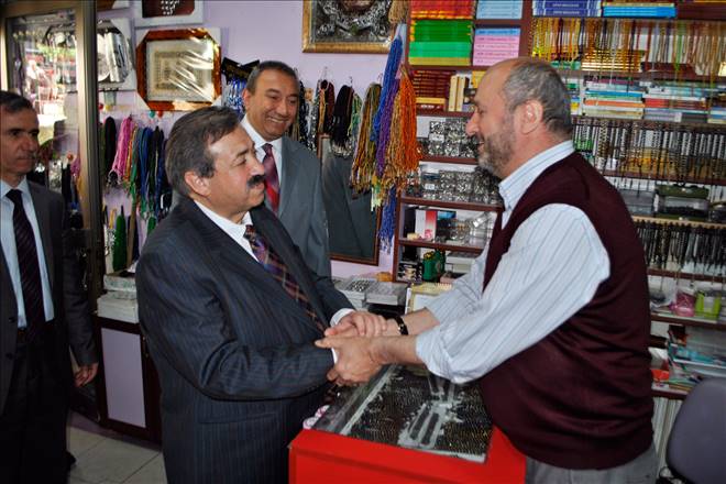 Köksal Kızılkanat esnafını ziyaret etti