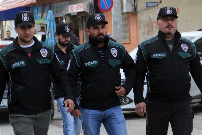 Torbacılar tutuklandı
