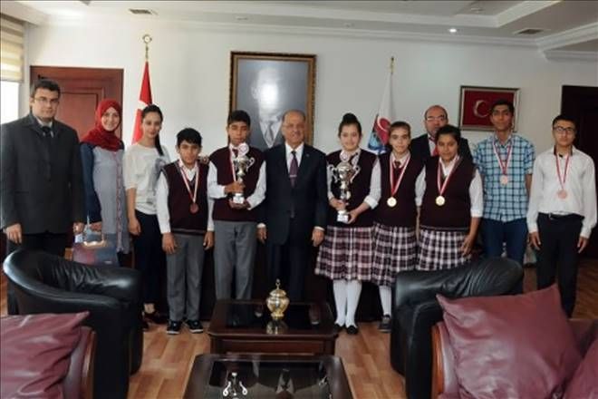 Sevinçlerini Vali Kolat ile paylaştılar