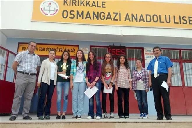 Osman Gazi Anadolu Lisesi´nde karne sevinci 