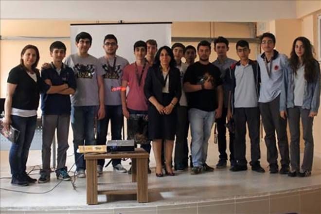 ?Bağımlı Olma, Sosyal Ol´´