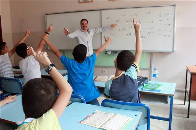 Tatilde Kur´an ve Osmanlıca öğreniyorlar 
