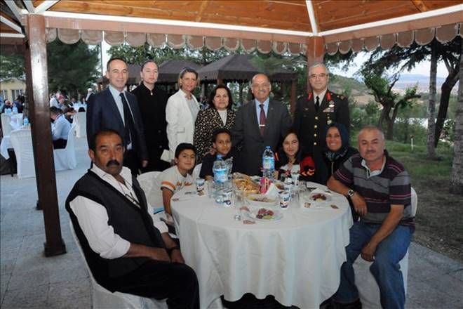 Şehit aileleri ve gazilere kapımız hep açık