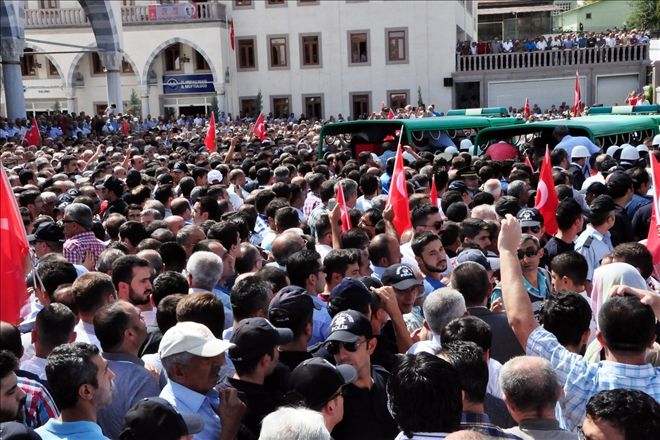 Törende vekillere pet şişeli tepki