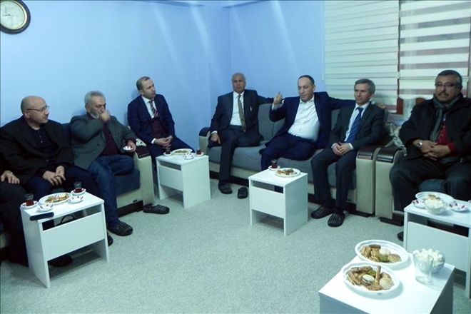 Saygılı Akaid Sohbetine katıldı