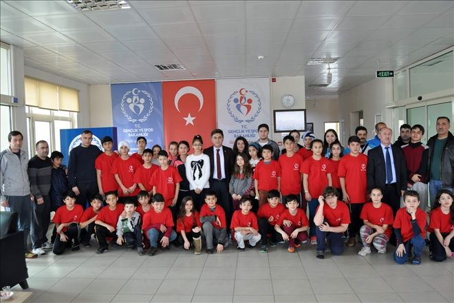 Gelecek vadeden sporcular yetiştiriyorlar