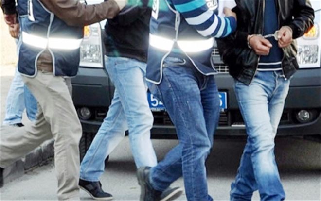ByLock´çu 8 öğretmen tutuklandı