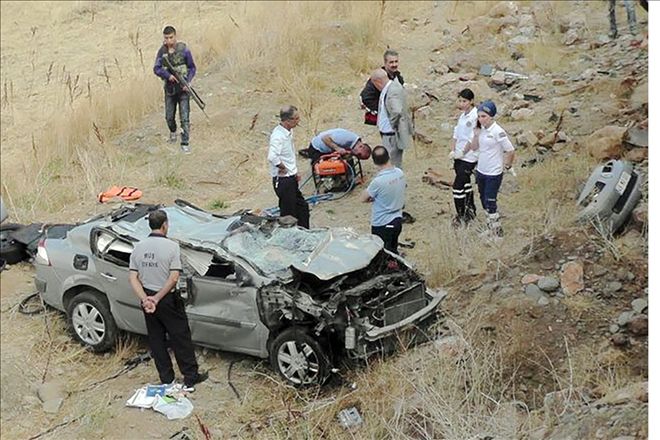 2 kaza, 7 Yaralı