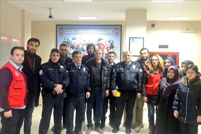 Polislerimizin daima yanındayız