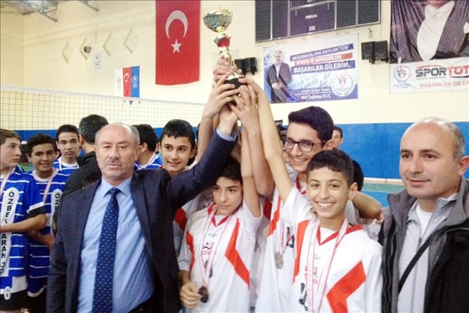 Voleybolun galibi Muhittin Ardahan