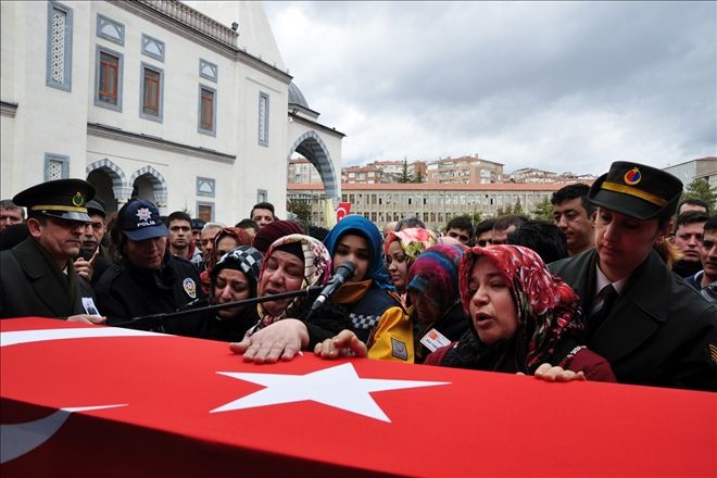 Seni peygamber efendimize komşu gönderiyorum güle güle git oğlum