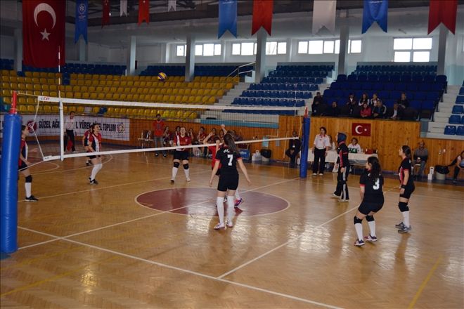 Hafta sonu voleybol şöleninde buluştular