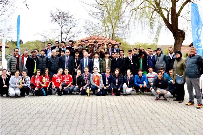 Celal Bayar Parkında doğayla mücadele ettiler