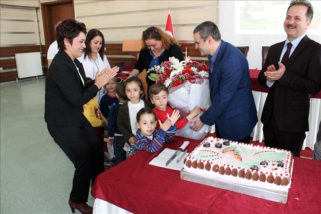 Miniklerden Boyabatlı´ya bir buket teşekkür çiçeği 