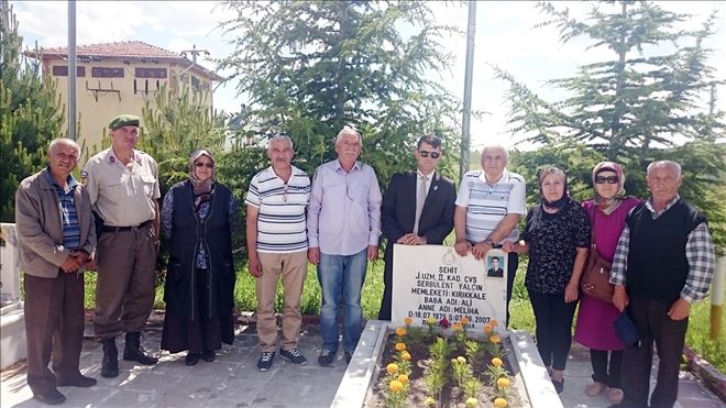 Şehit Yalçın kabri başında dualarla anıldı