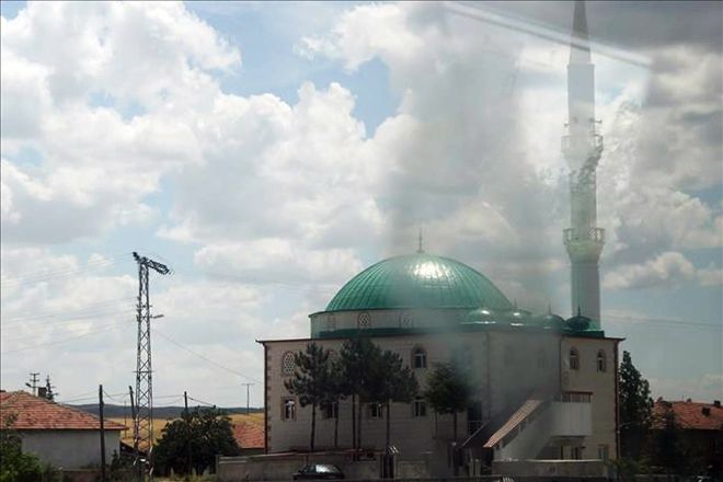 Yukarımahmutlar Camii yeniden ibadete açıldı