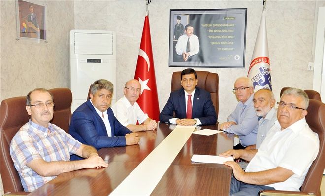 Halk darbenin karşısında