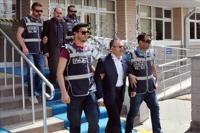 297 kamu çalışanın işine son verildi