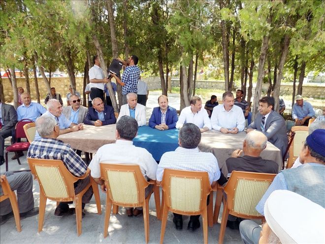 AK Parti Milletvekilleri ilçelerde sorun dinledi