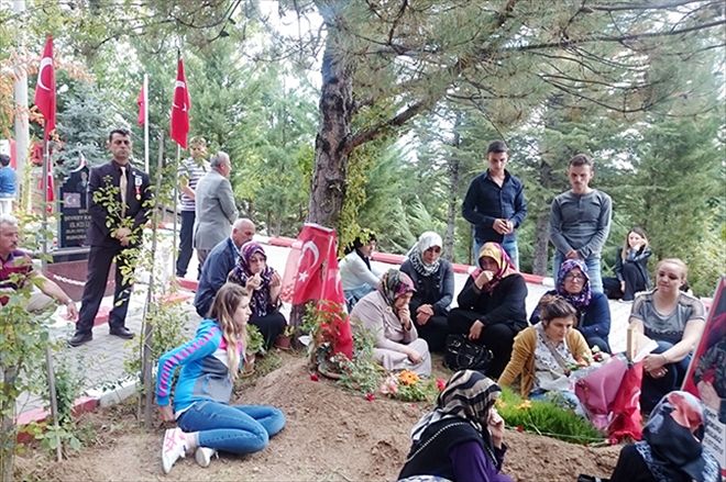 Şehit yorulmaz dualarla anıldı