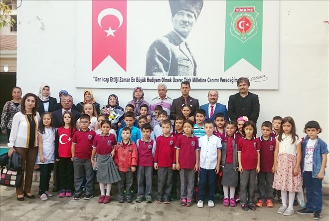 Öğrencilere bayrak ve vatan sevgisi anlatıldı