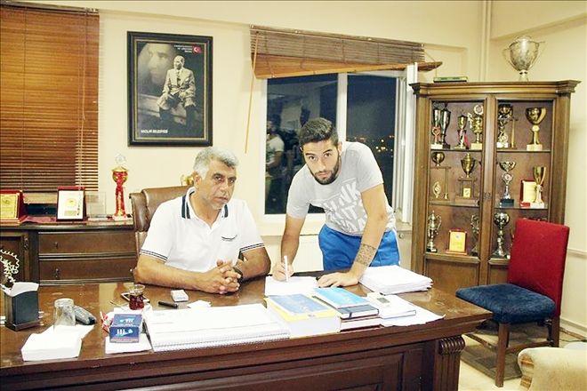 Osmanlıspor´dan transfer olan Tekin imza attı