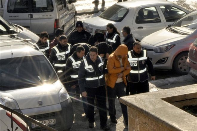 Zehir tacirlerine tokat üstüne tokat