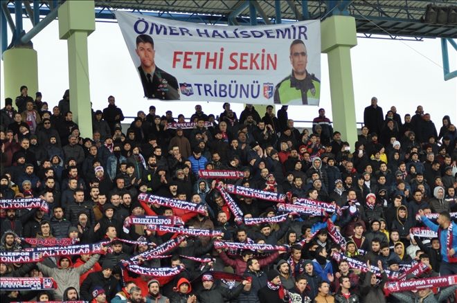 TM Kırıkkalespor taraftarı şehitlerine sahip çıktı 
