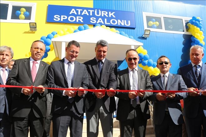 Zamanı boşa harcayan toplumlar geriye gider