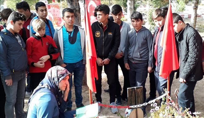Öğrencilerden acılı ailelere anlamlı ziyaret