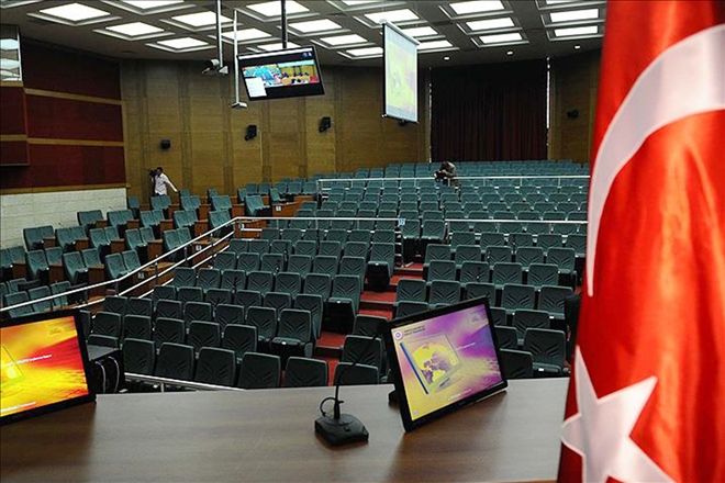 FETÖ´cü eski polise 7 yıl 1 ay hapis cezası
