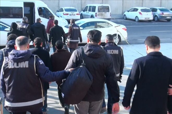 ?ByLock? kullanan 4 polis tutuklandı