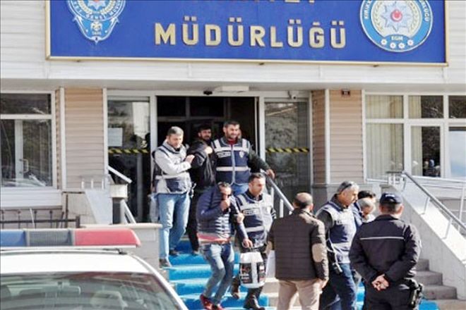 Oto fareleri yakalandı