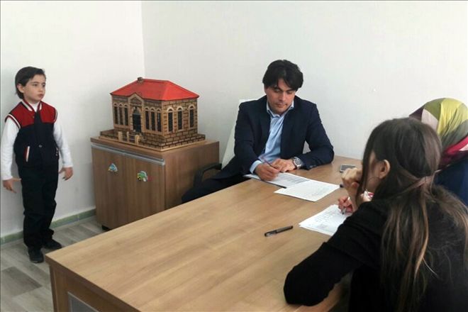 Minikler tarihi seslendirdi