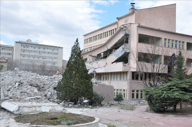 Deprem gibi!