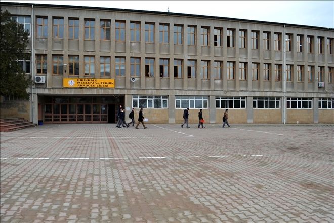 Meslek Lisesi kapatılmıyor, benzer okullar birleştiriliyor