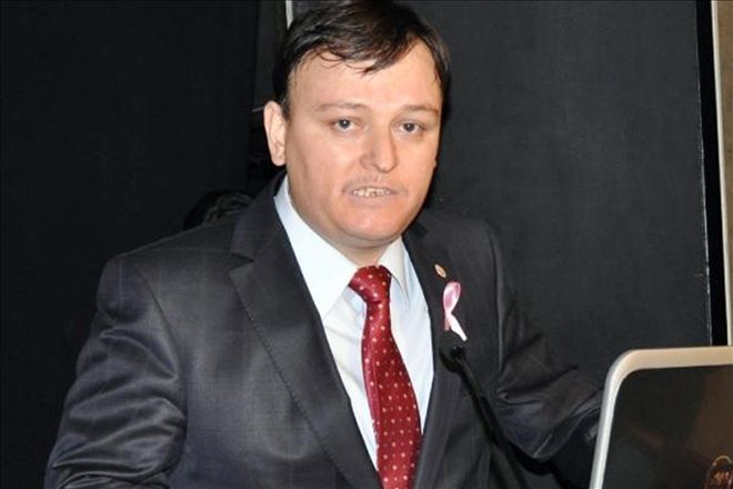Kadın topluma yön verir